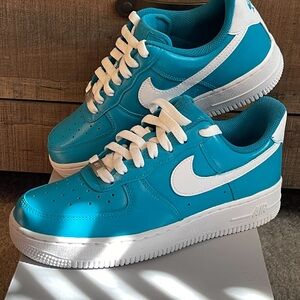 Nike Women's Air Force 1 '07 in White